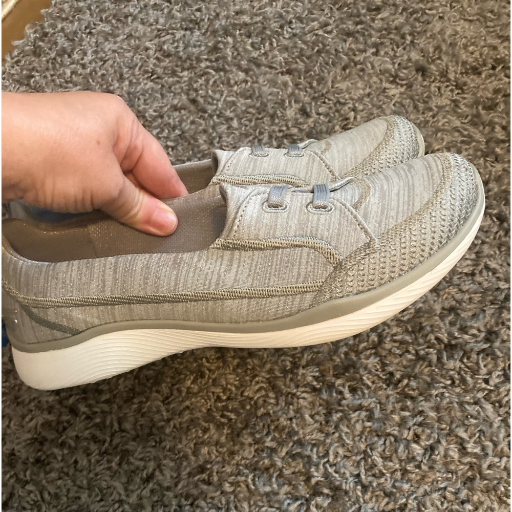 Skechers